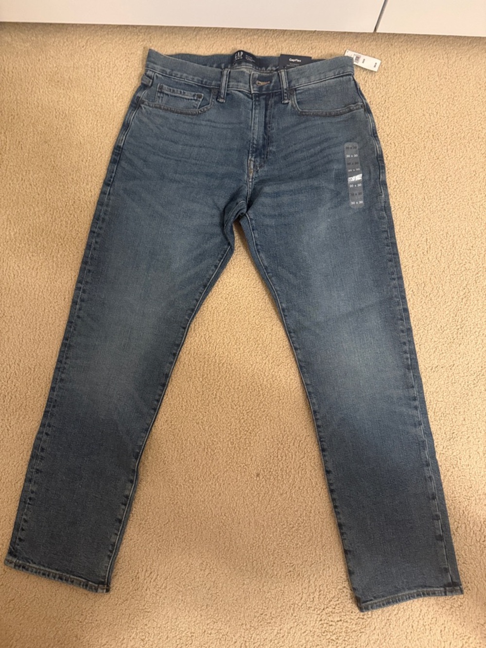 GAP Men's Slim Straight Jeans in Medium Blue Wash